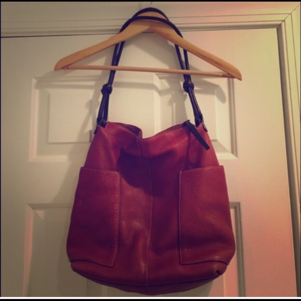 Authentic Sundance brown leather shoulder leather bag.